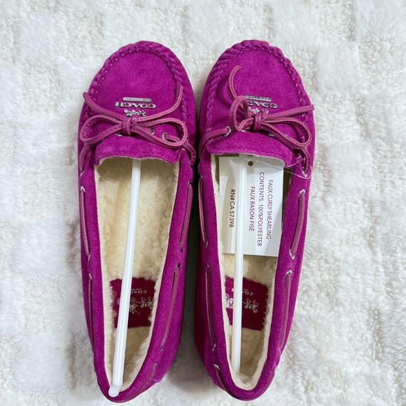 New Coach Fuchsia Suede Loafers Size 7 - Picture 3 of 9